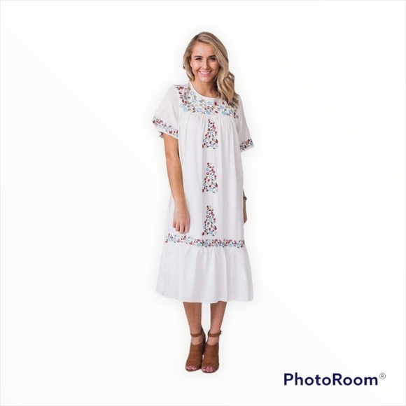 ORANGE CREEK LA White Floral Embroidered Short Sleeve Midi Dress Size Large - Picture 3 of 12